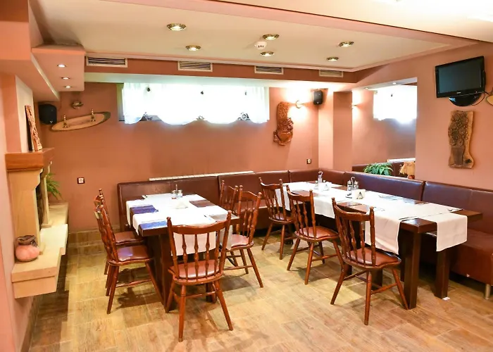 马丁俱乐部酒店 班斯科