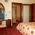 Ξενοδοχείο Martin Club 3*