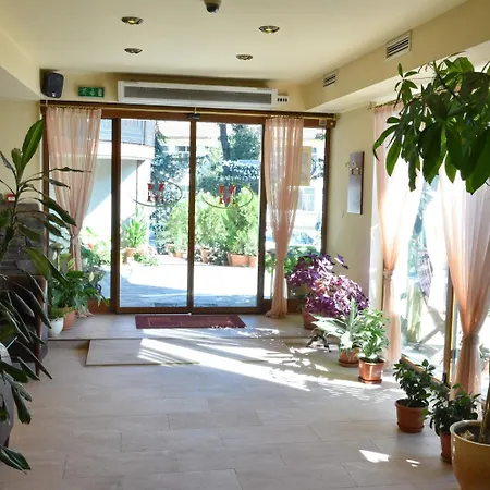 Martin Club Hotel 3*