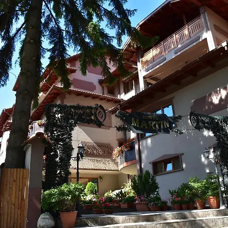 Martin Club Hotel