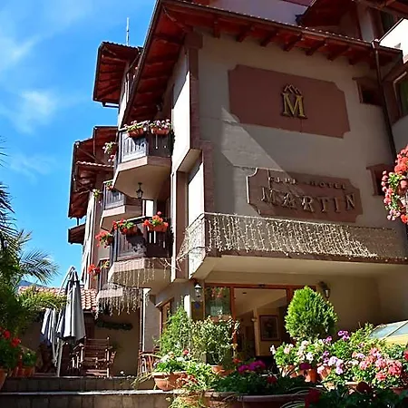 فندق Martin Club